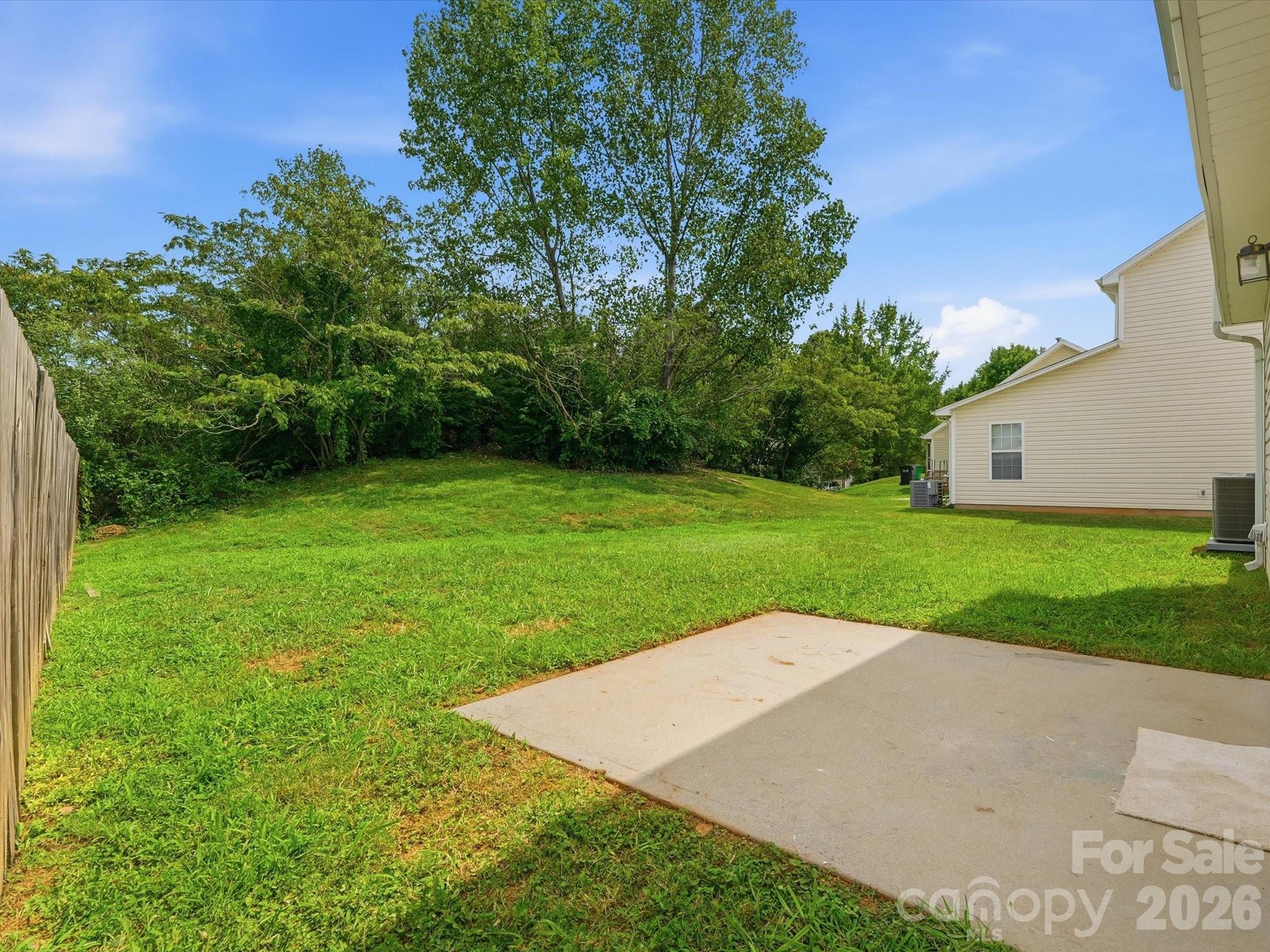 908 Lakehill Road — Charlotte