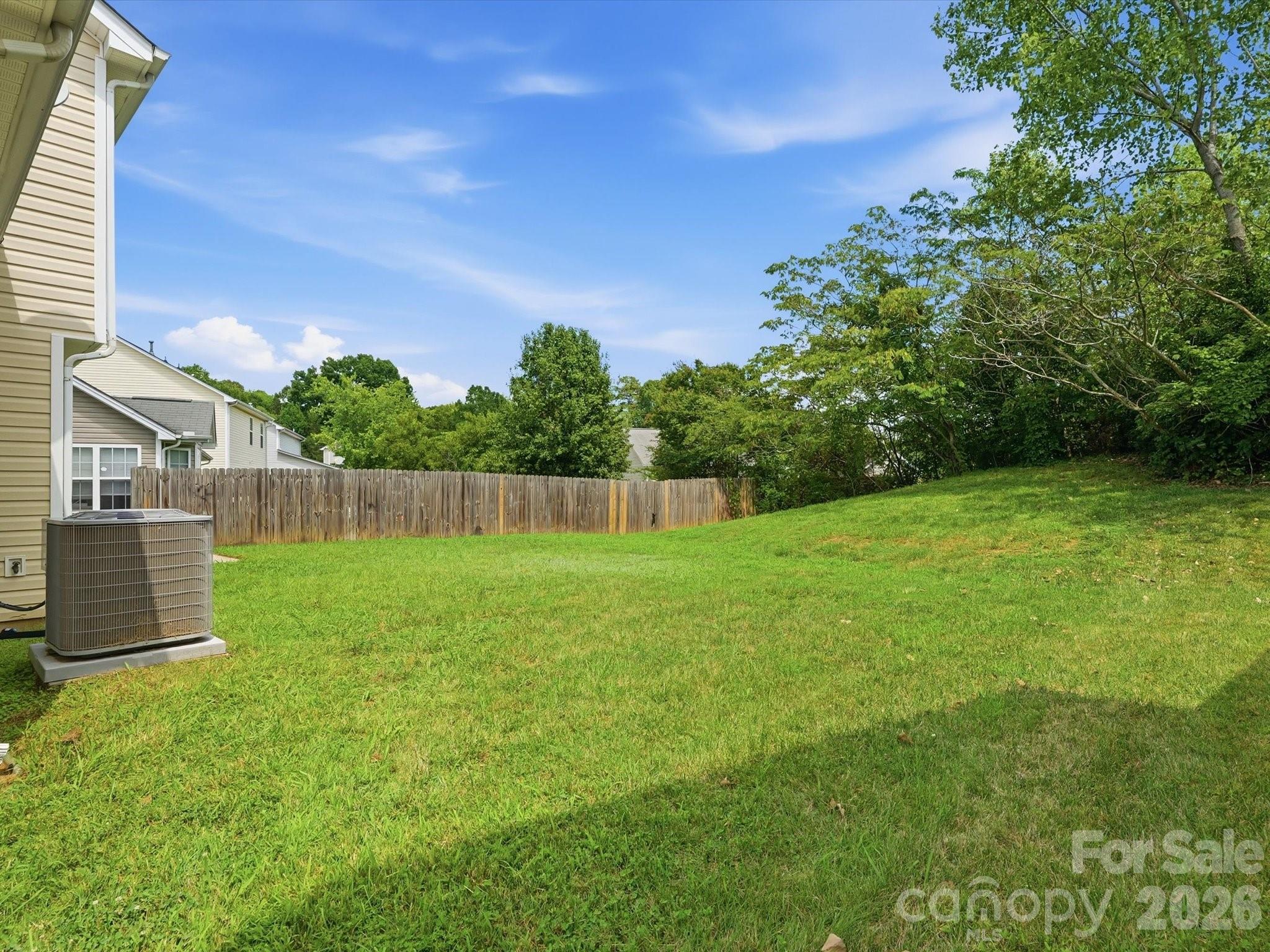 908 Lakehill Road — Charlotte