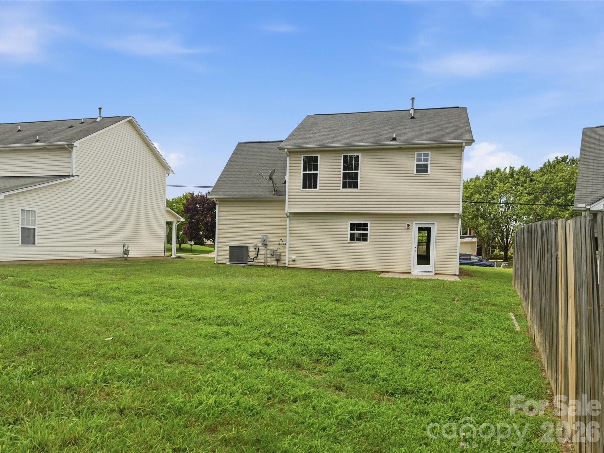 908 Lakehill Road — Charlotte