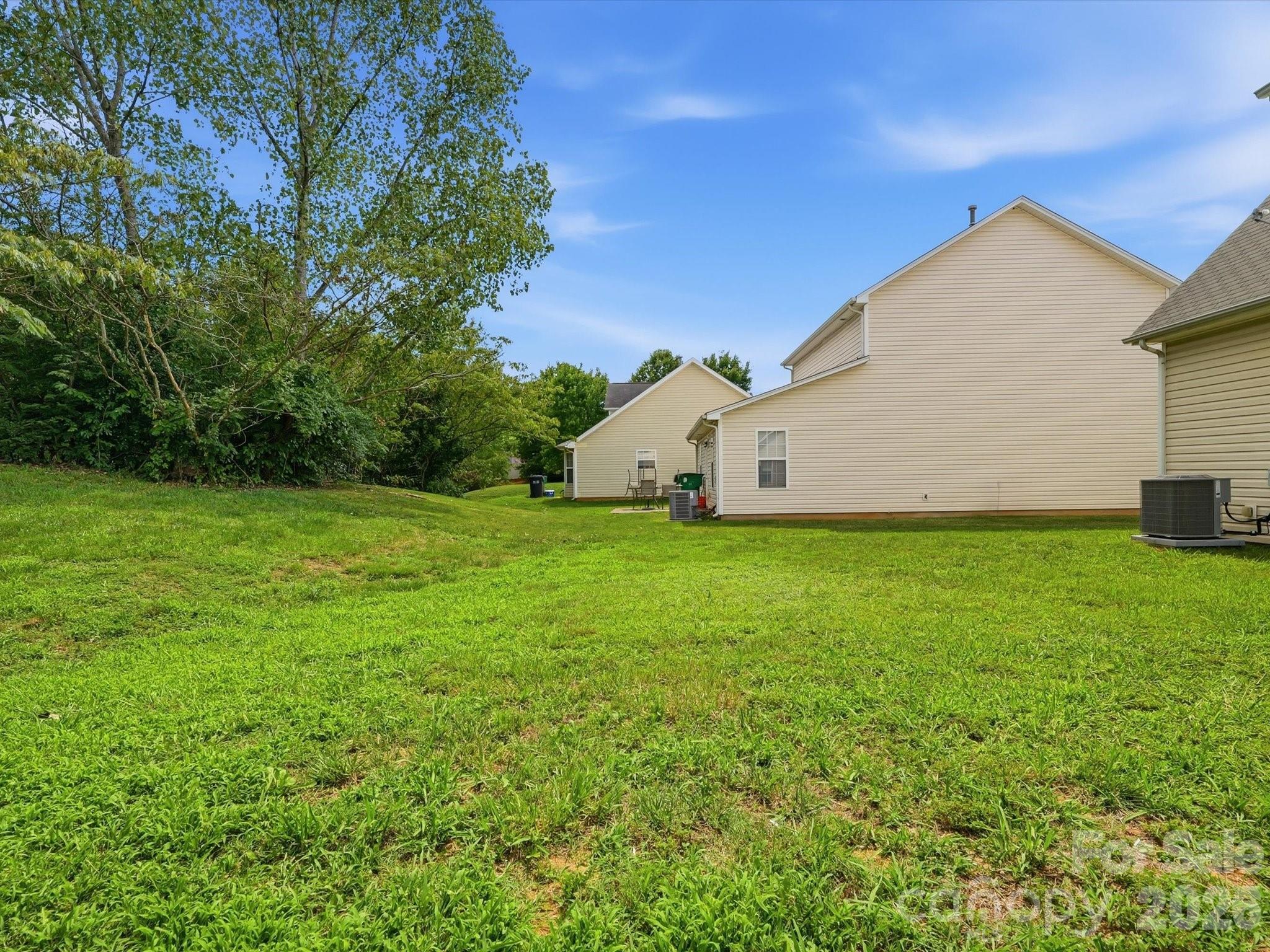 908 Lakehill Road — Charlotte