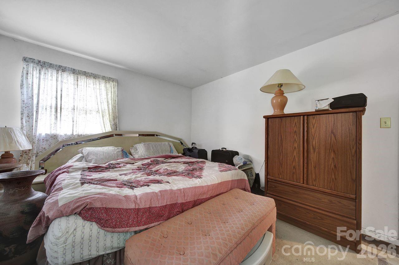 6010 Red Carriage Lane — Charlotte