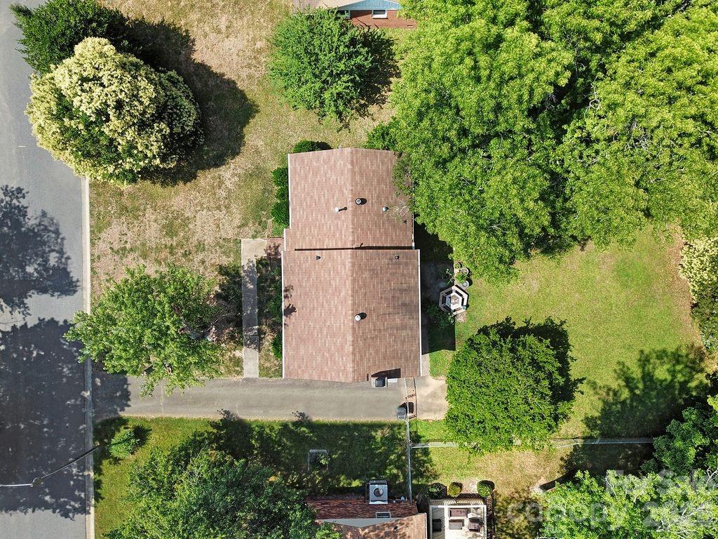 6010 Red Carriage Lane — Charlotte