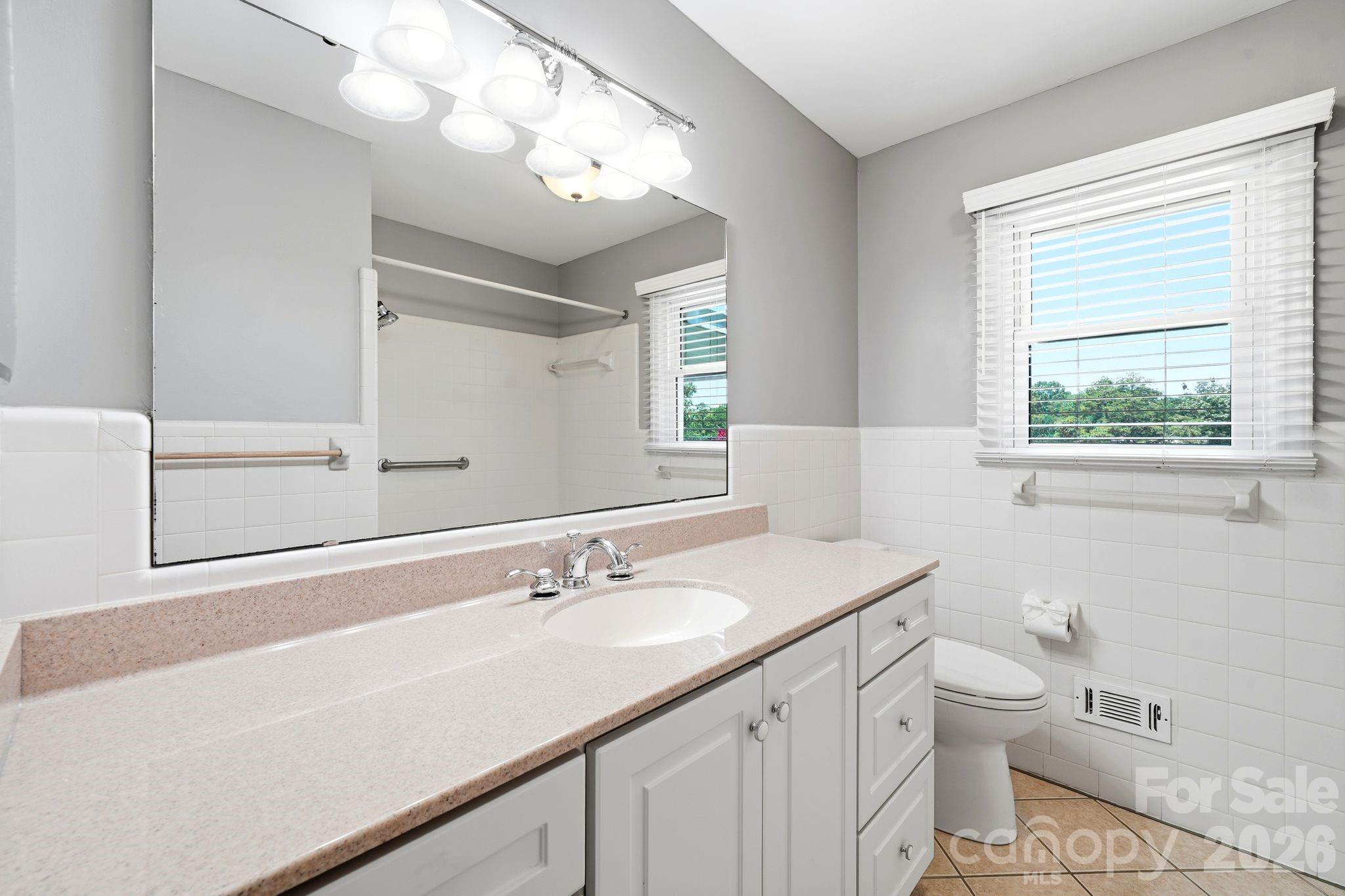 1335 Stoneyridge Drive — Charlotte