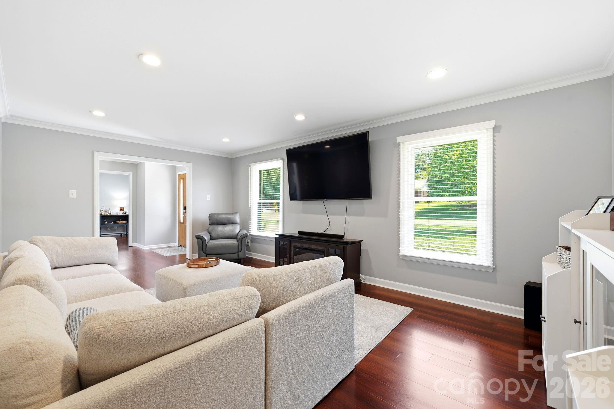 1335 Stoneyridge Drive — Charlotte