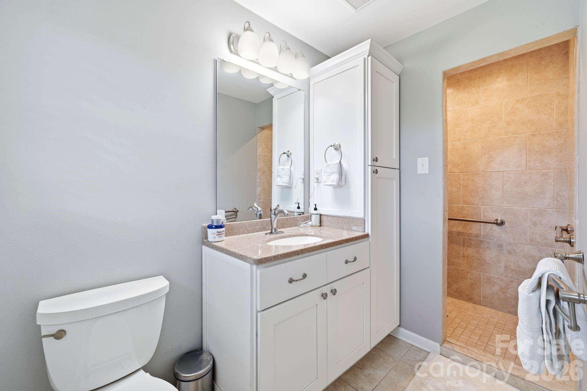 1335 Stoneyridge Drive — Charlotte