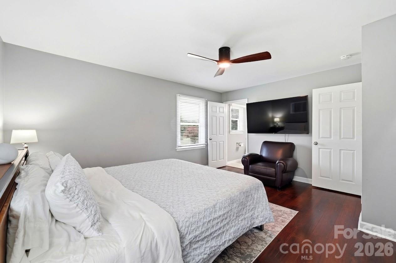 1335 Stoneyridge Drive — Charlotte
