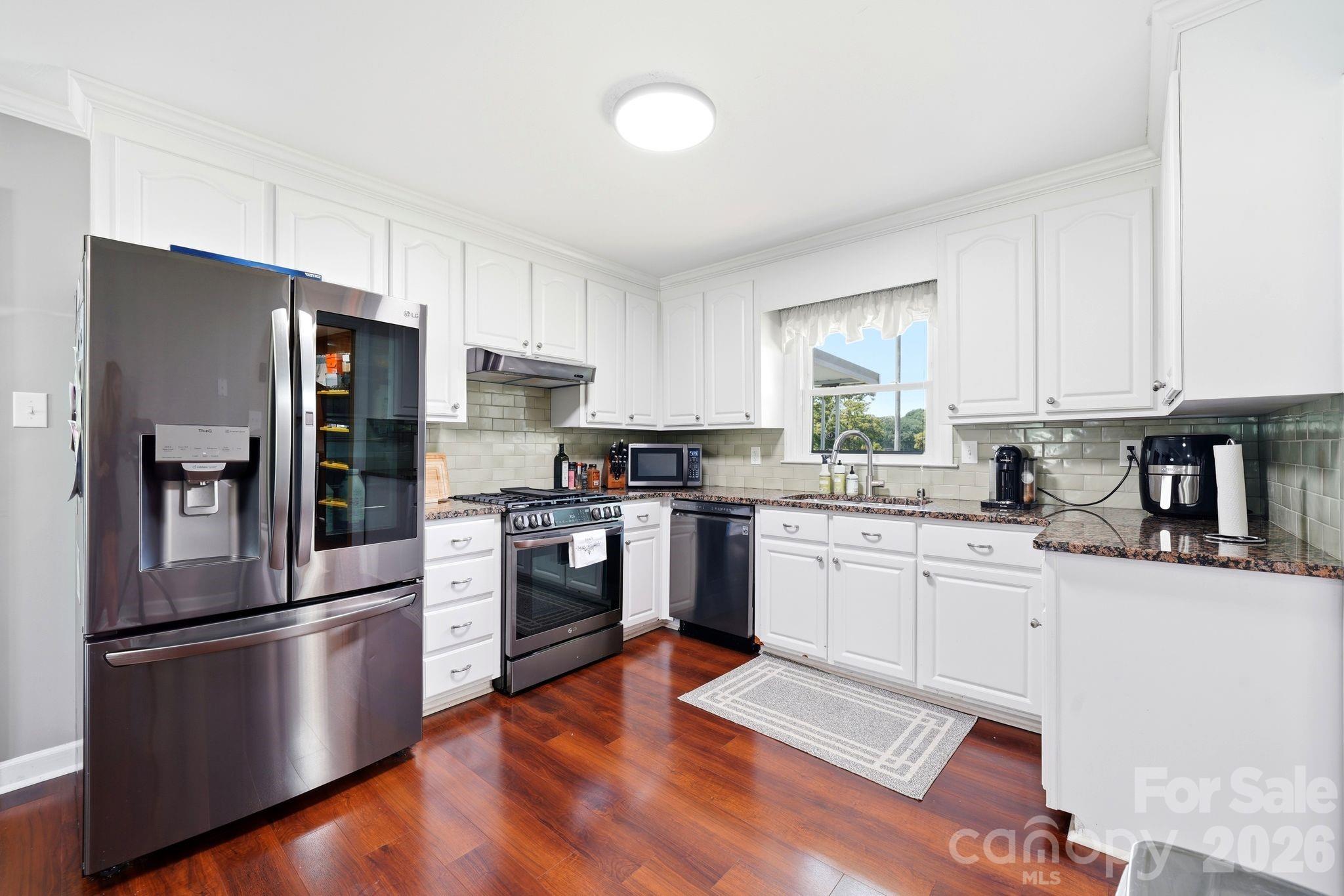 1335 Stoneyridge Drive — Charlotte