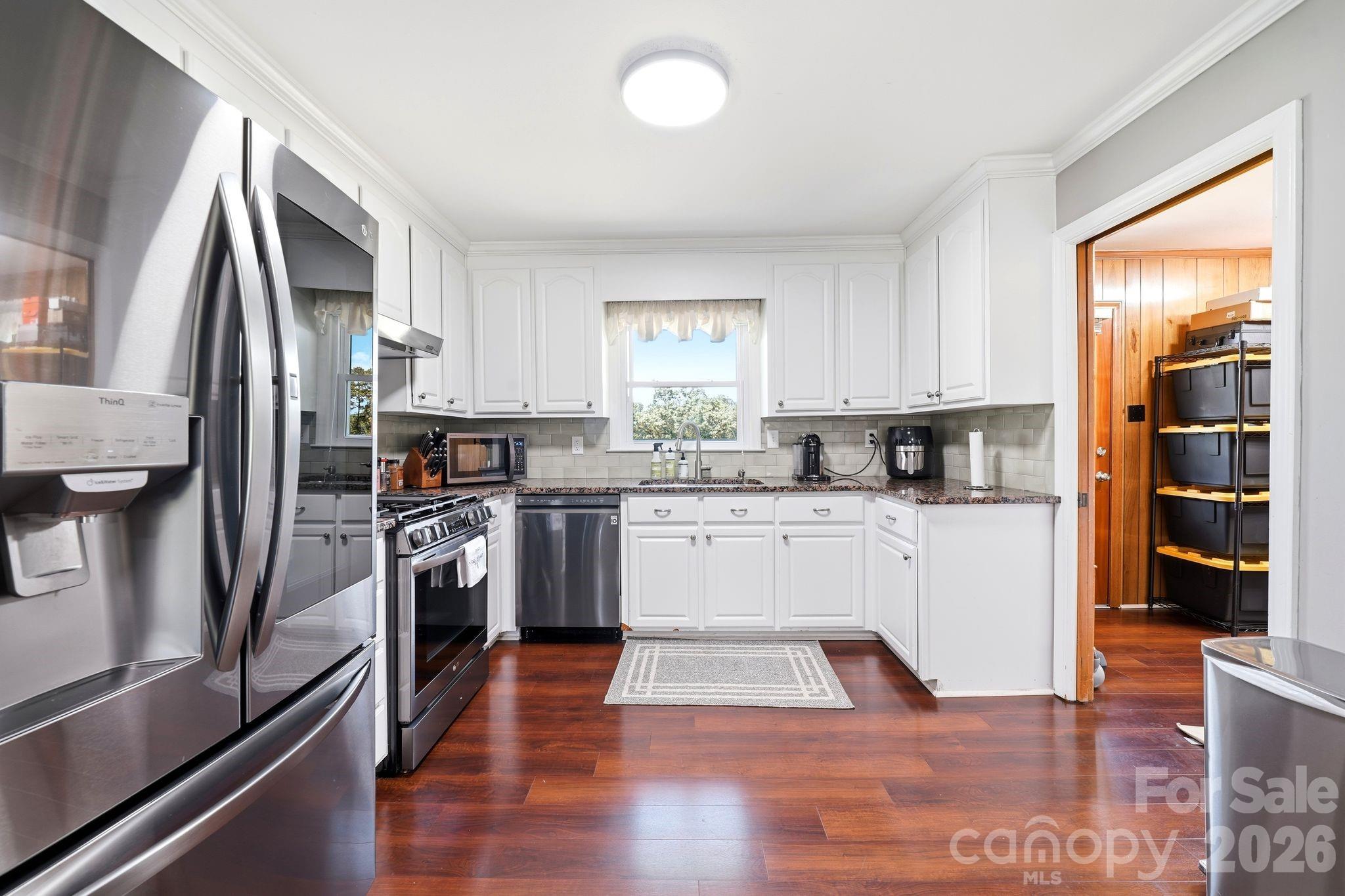 1335 Stoneyridge Drive — Charlotte