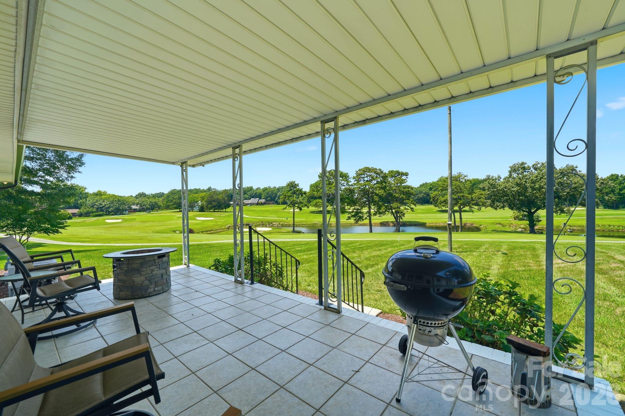 1335 Stoneyridge Drive — Charlotte