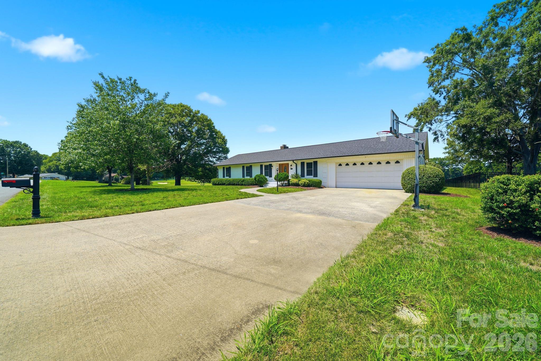1335 Stoneyridge Drive — Charlotte