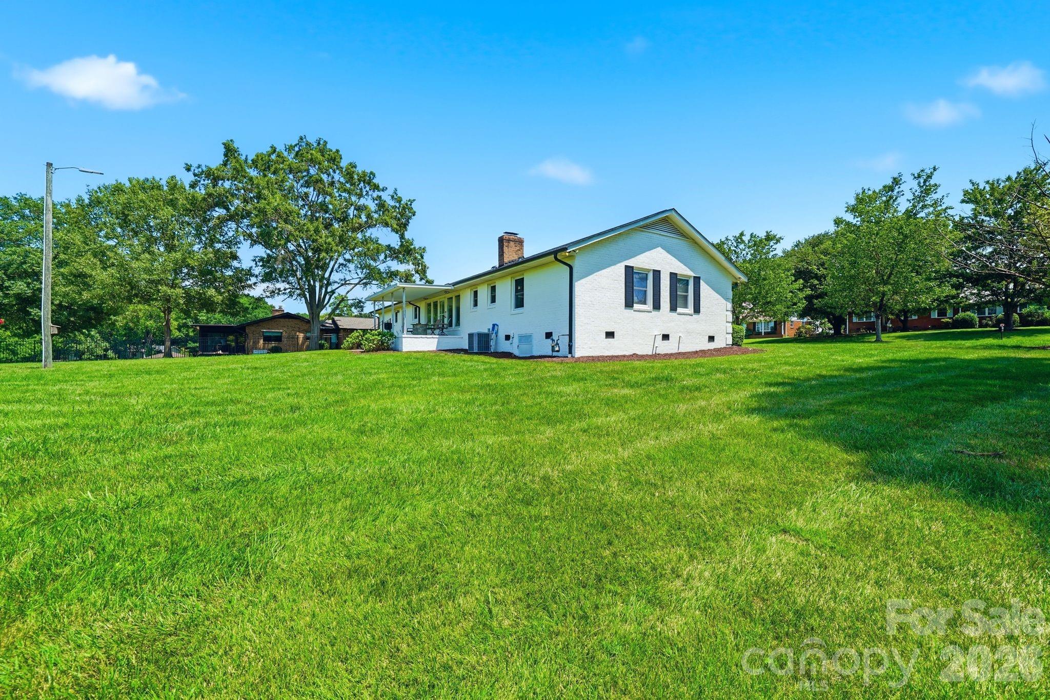 1335 Stoneyridge Drive — Charlotte