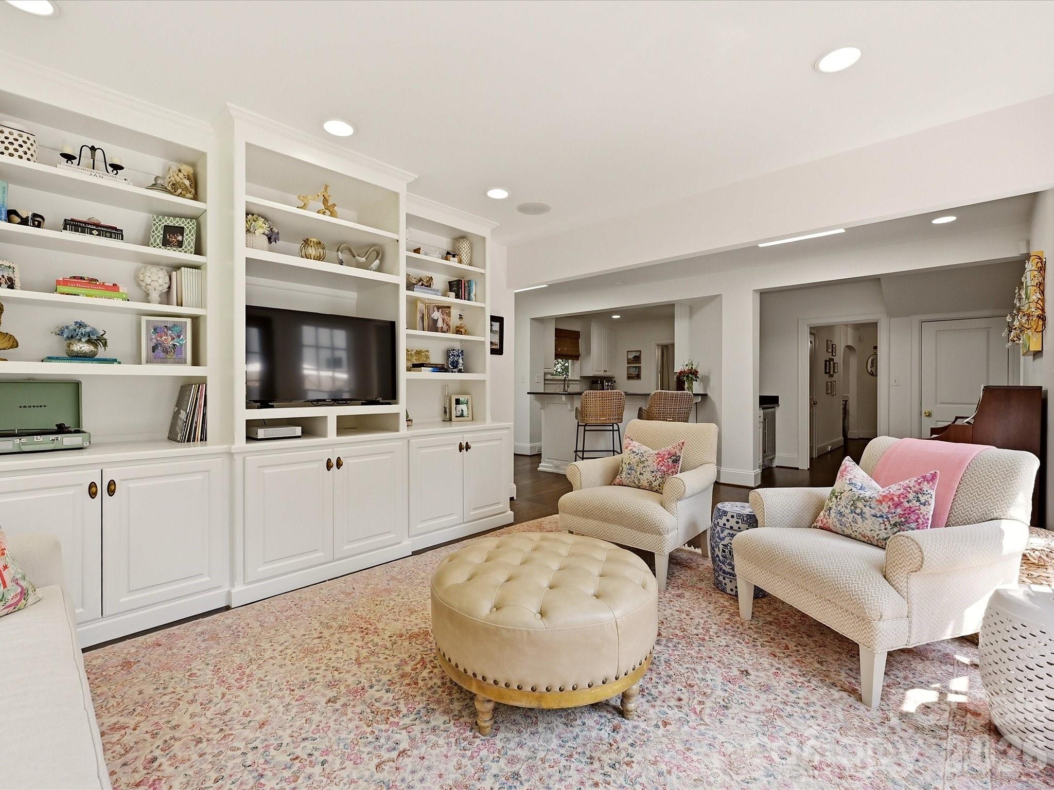 1642 Providence Road — Charlotte