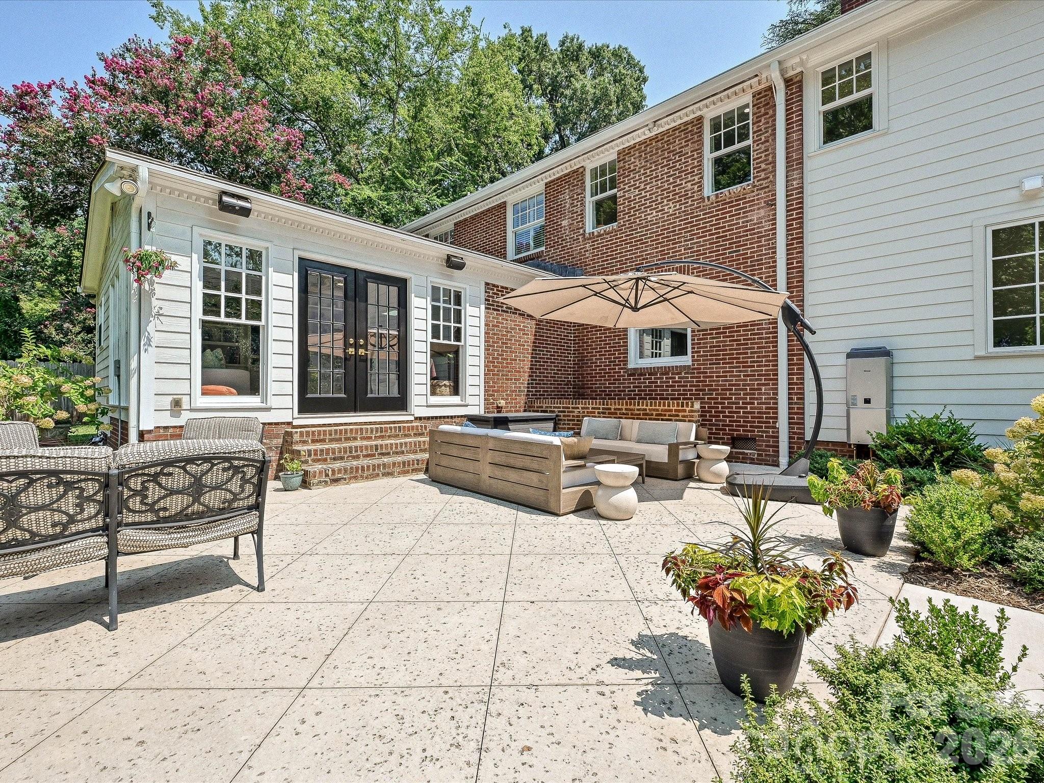 1642 Providence Road — Charlotte