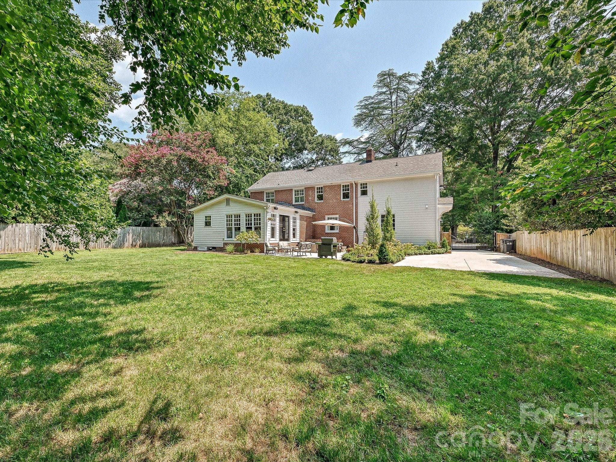 1642 Providence Road — Charlotte