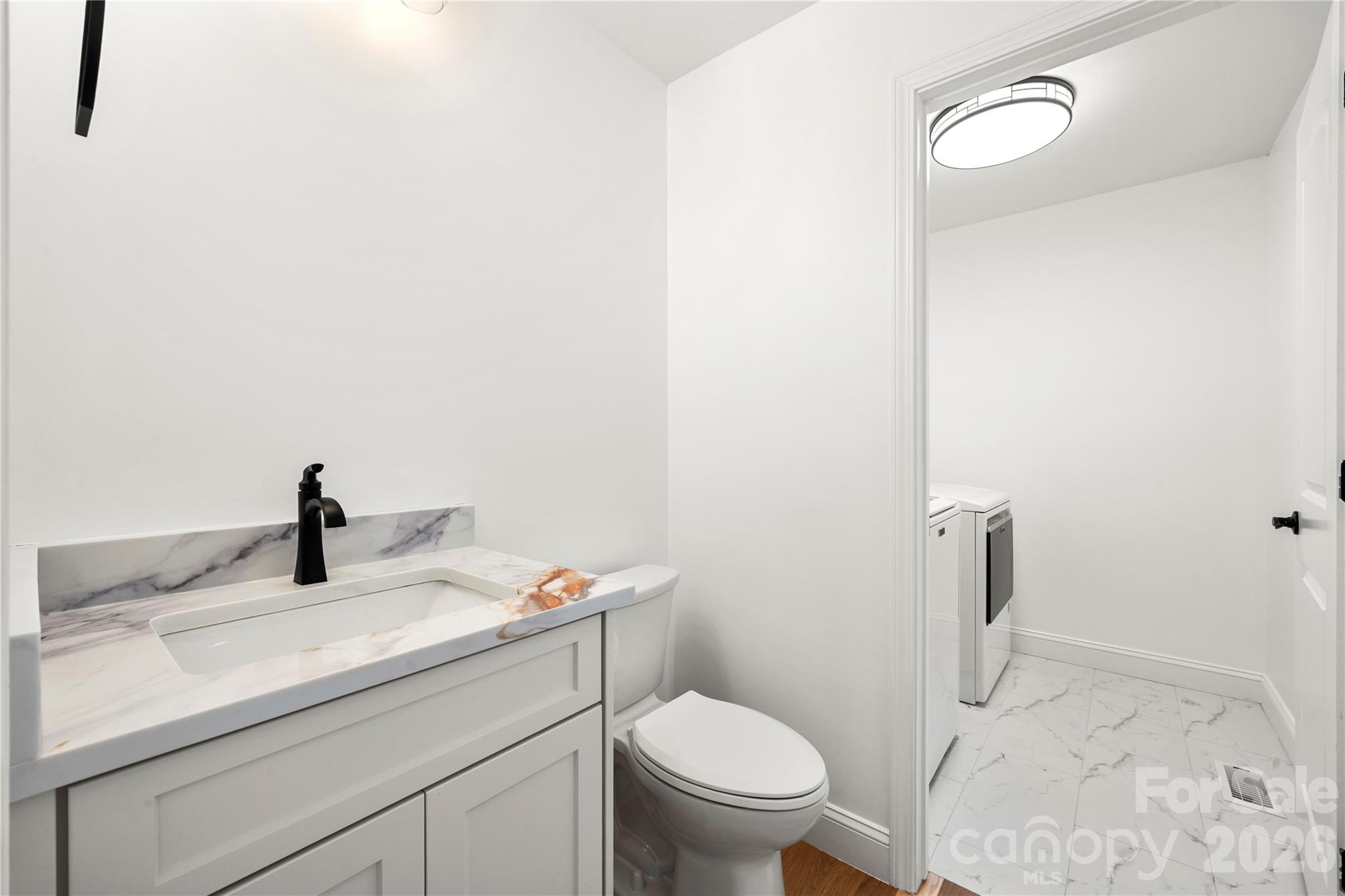 5574 Bucks Garage Road — Catawba