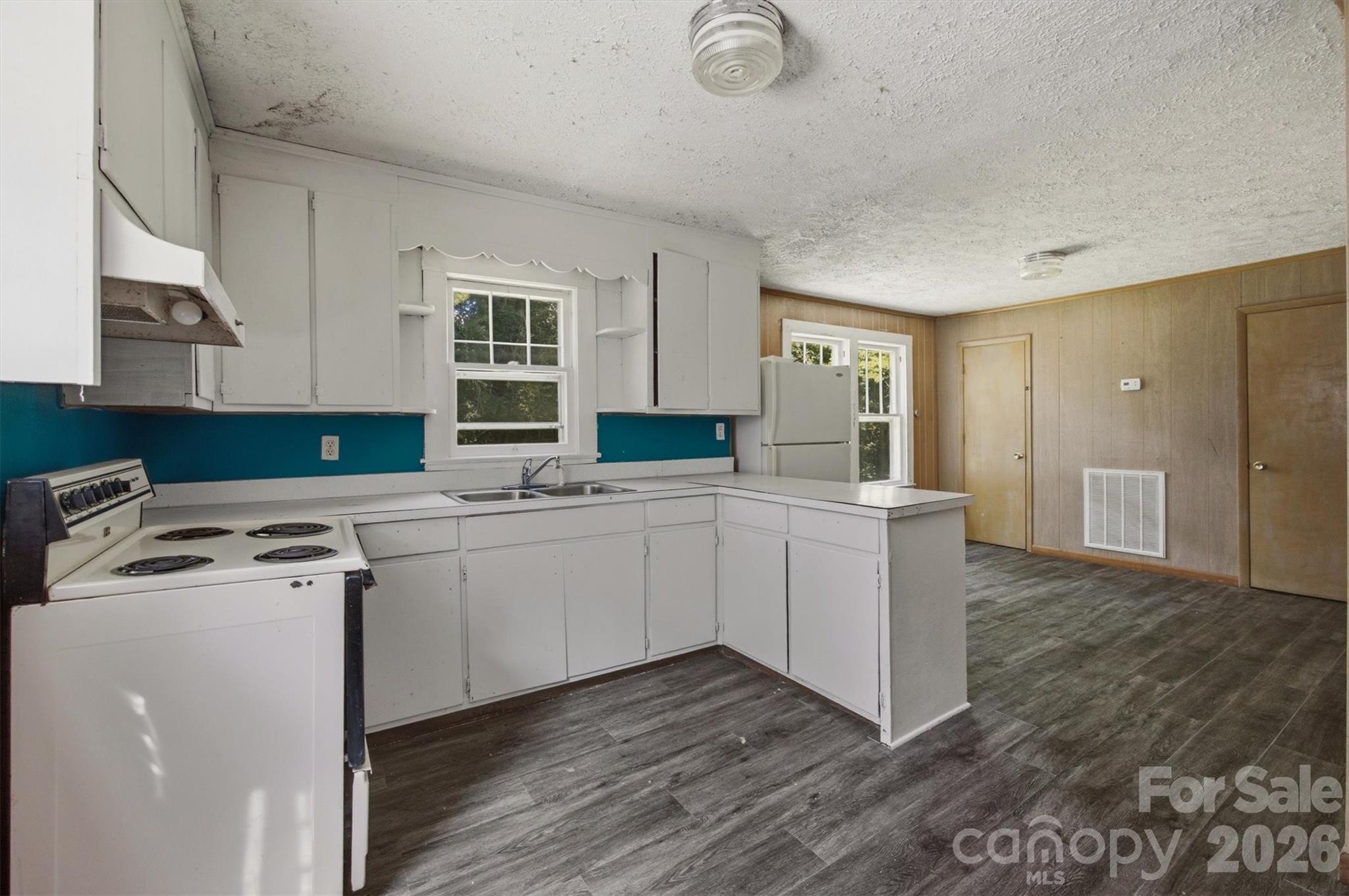 2155 Pa Jolly Lane — Granite Falls