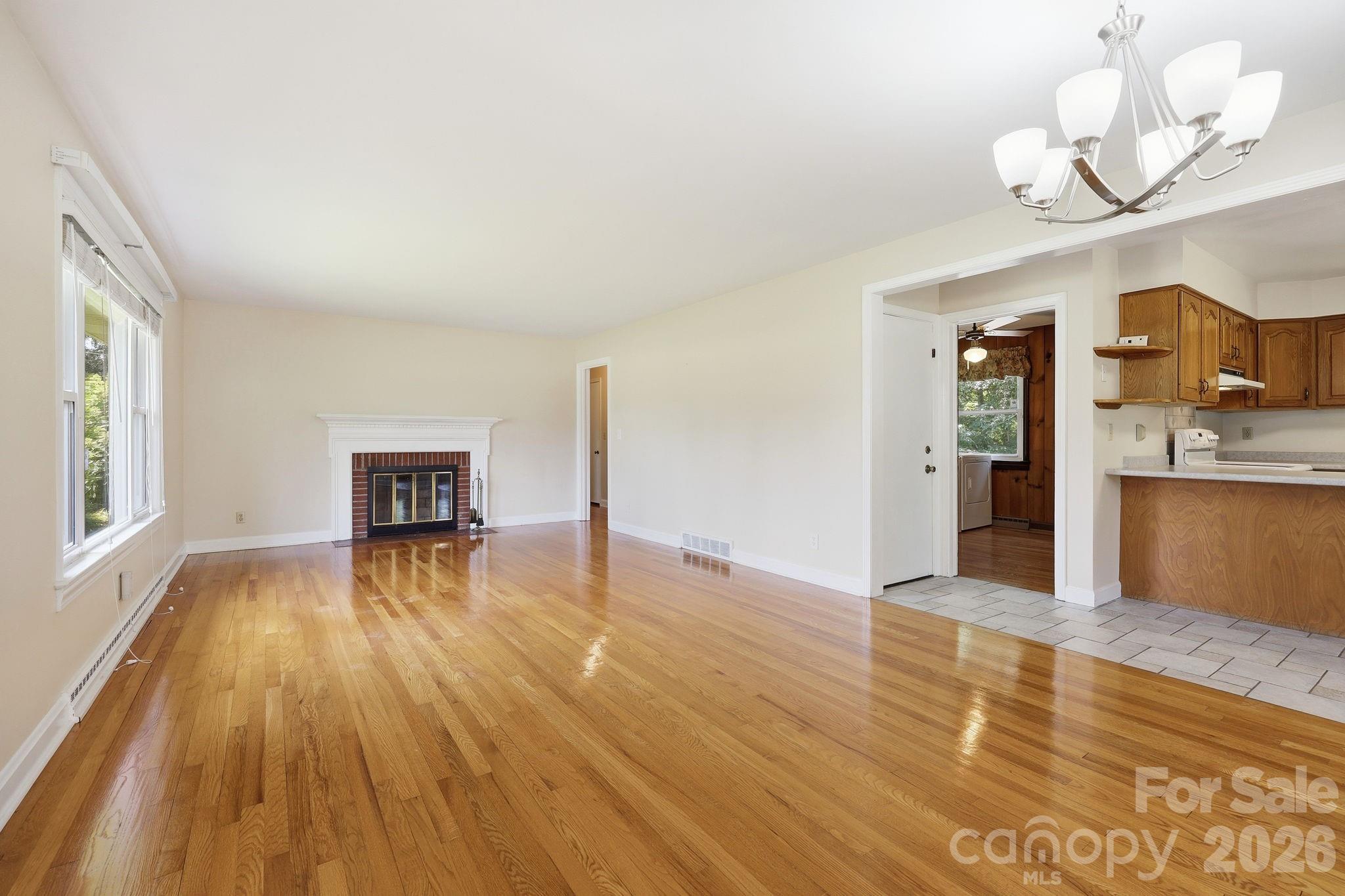 845 Sand Hill Road — Asheville