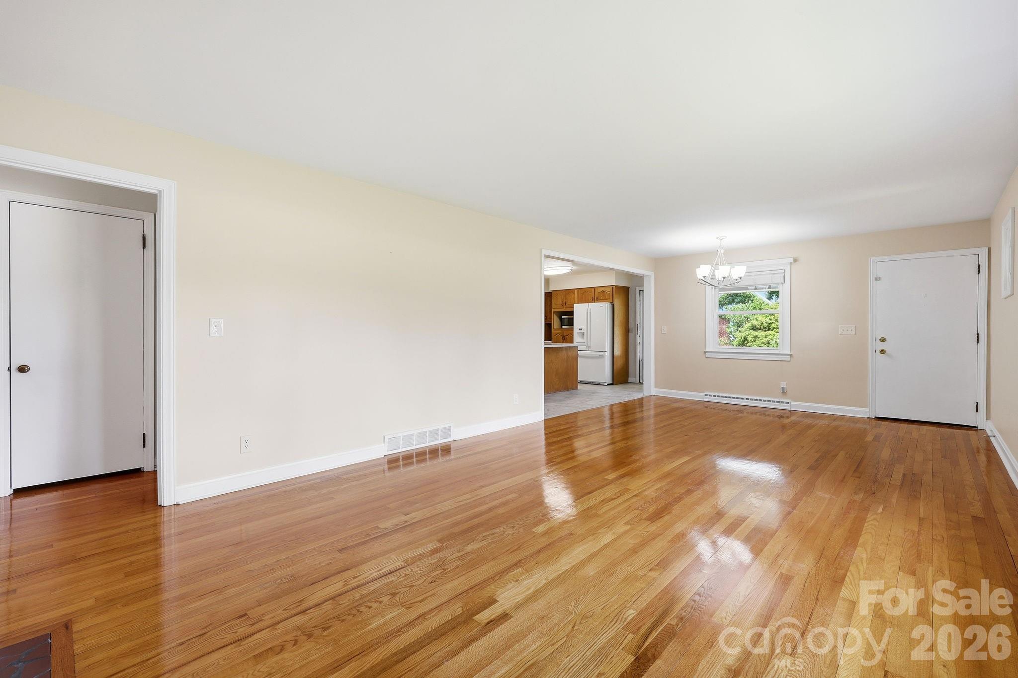 845 Sand Hill Road — Asheville