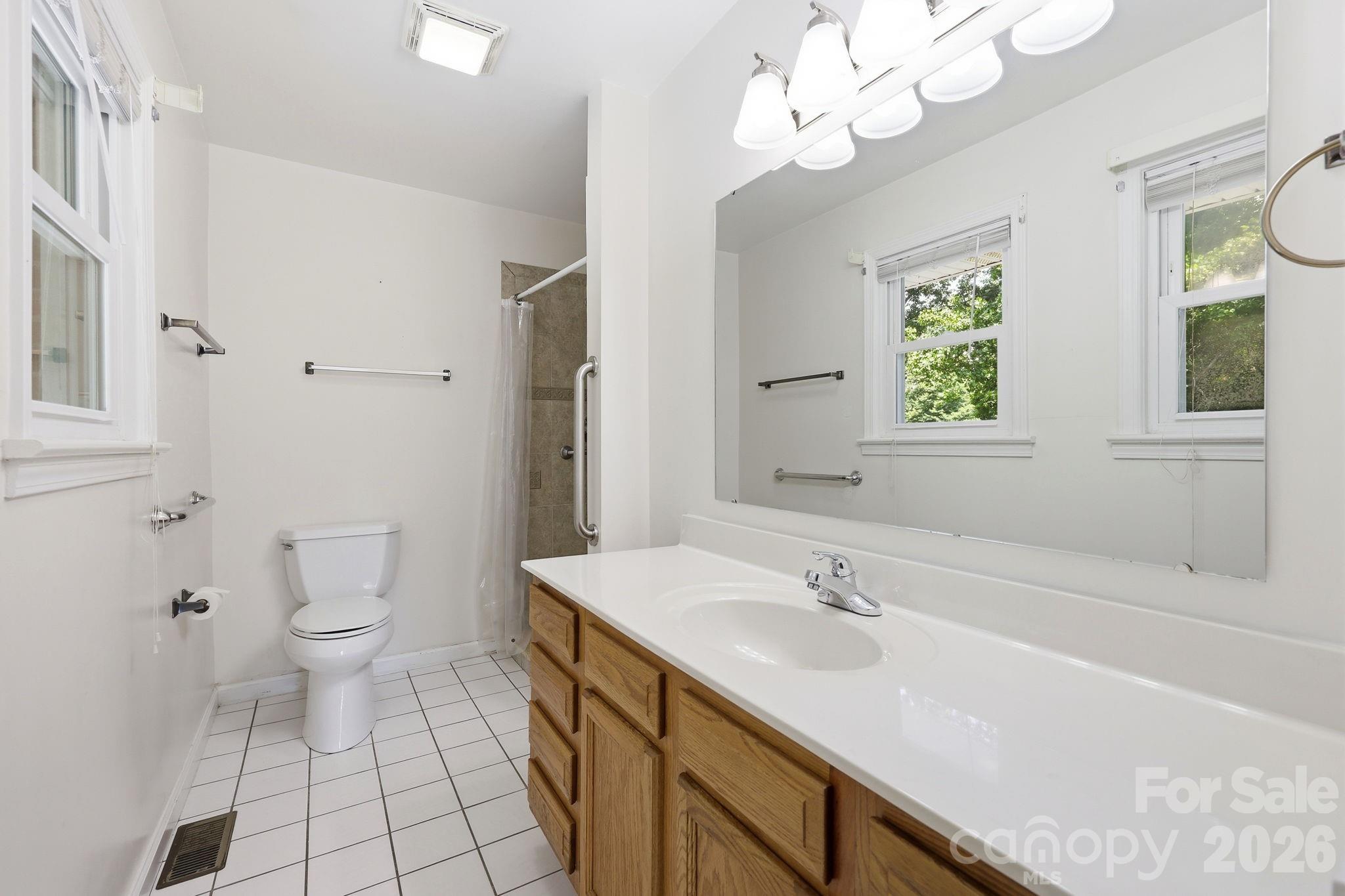 845 Sand Hill Road — Asheville