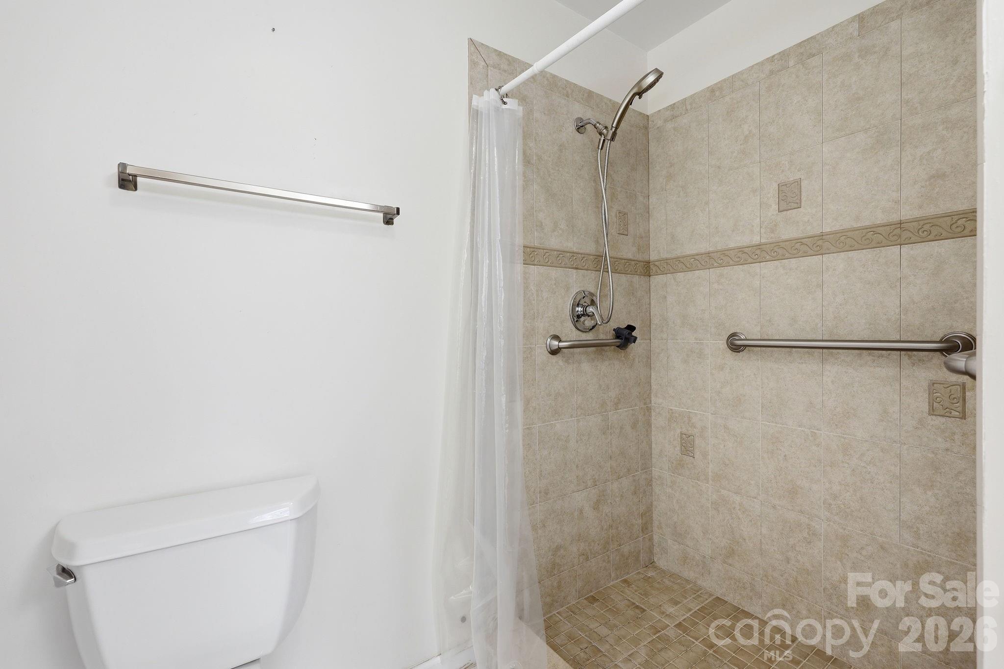 845 Sand Hill Road — Asheville