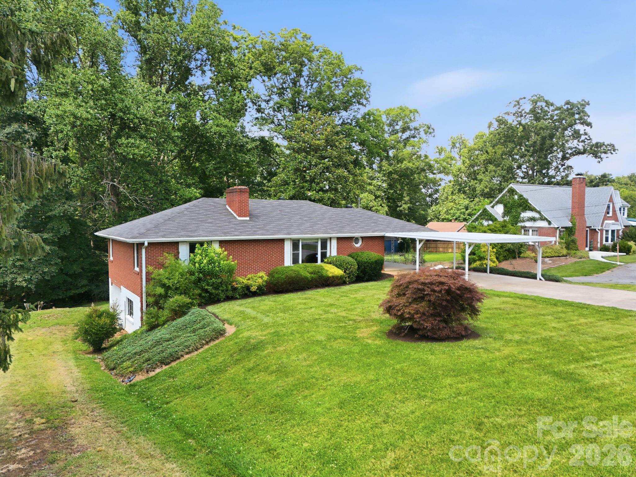 845 Sand Hill Road — Asheville