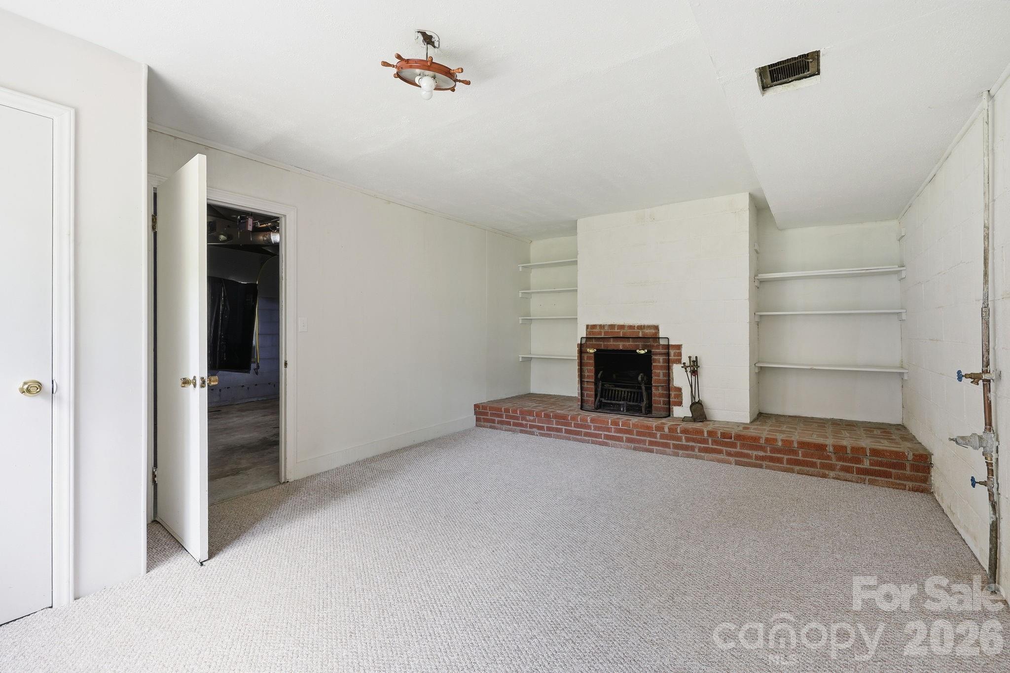 845 Sand Hill Road — Asheville