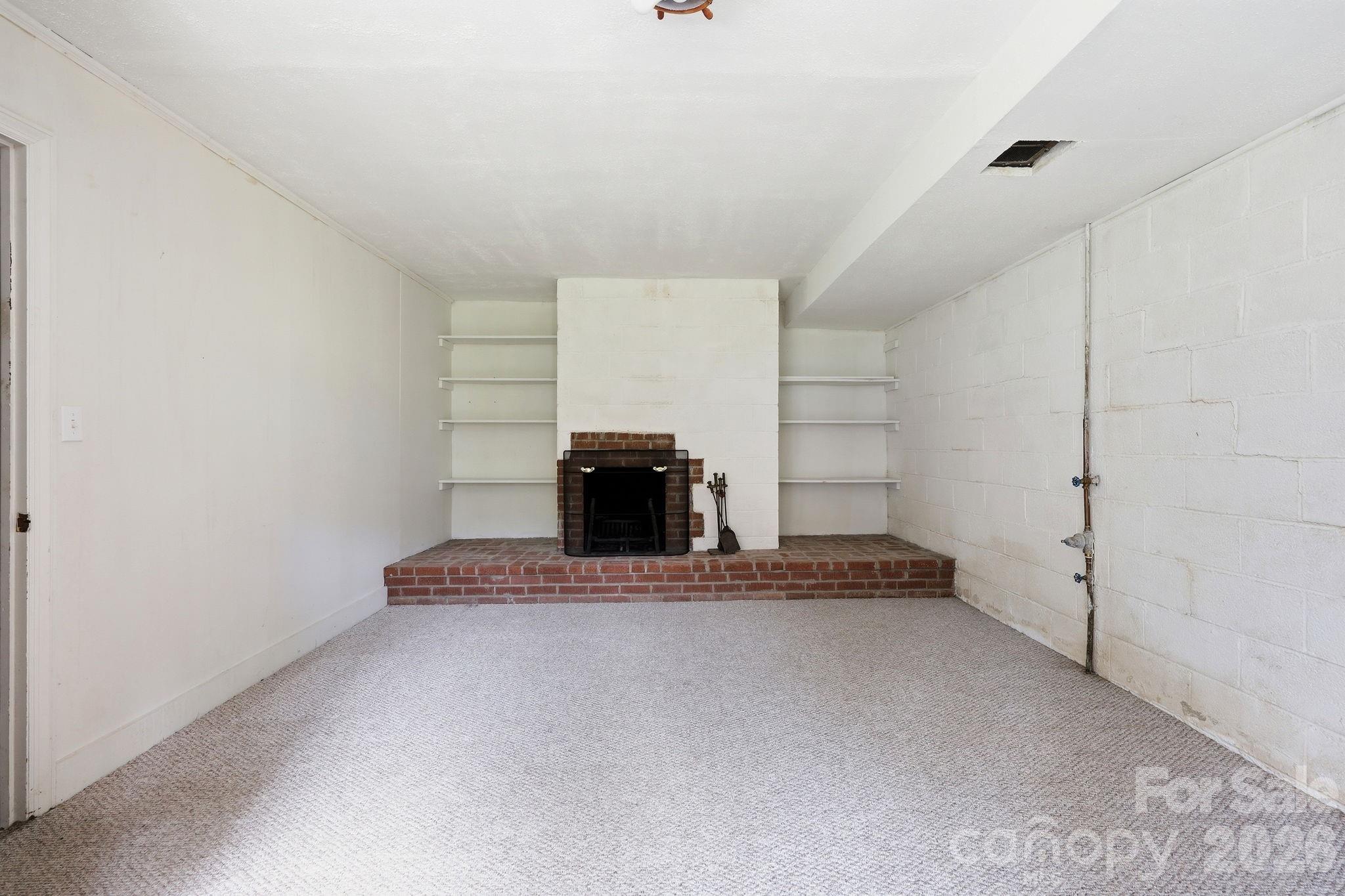 845 Sand Hill Road — Asheville