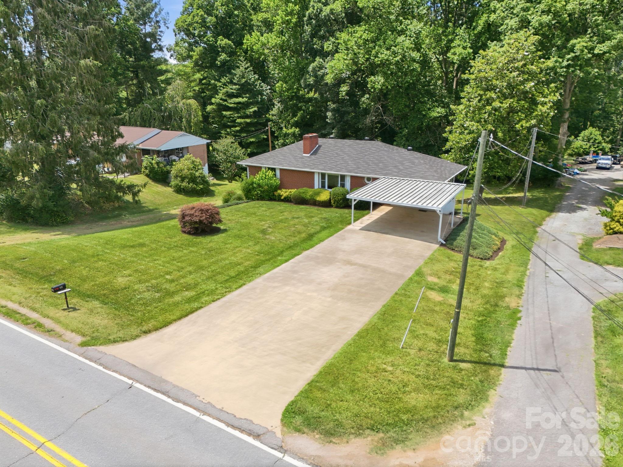 845 Sand Hill Road — Asheville