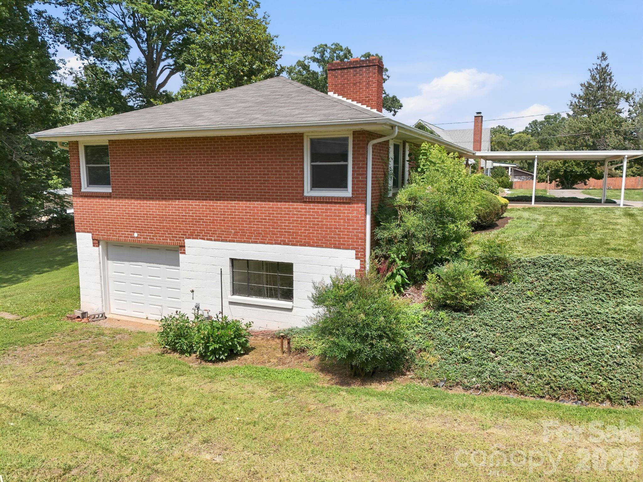 845 Sand Hill Road — Asheville