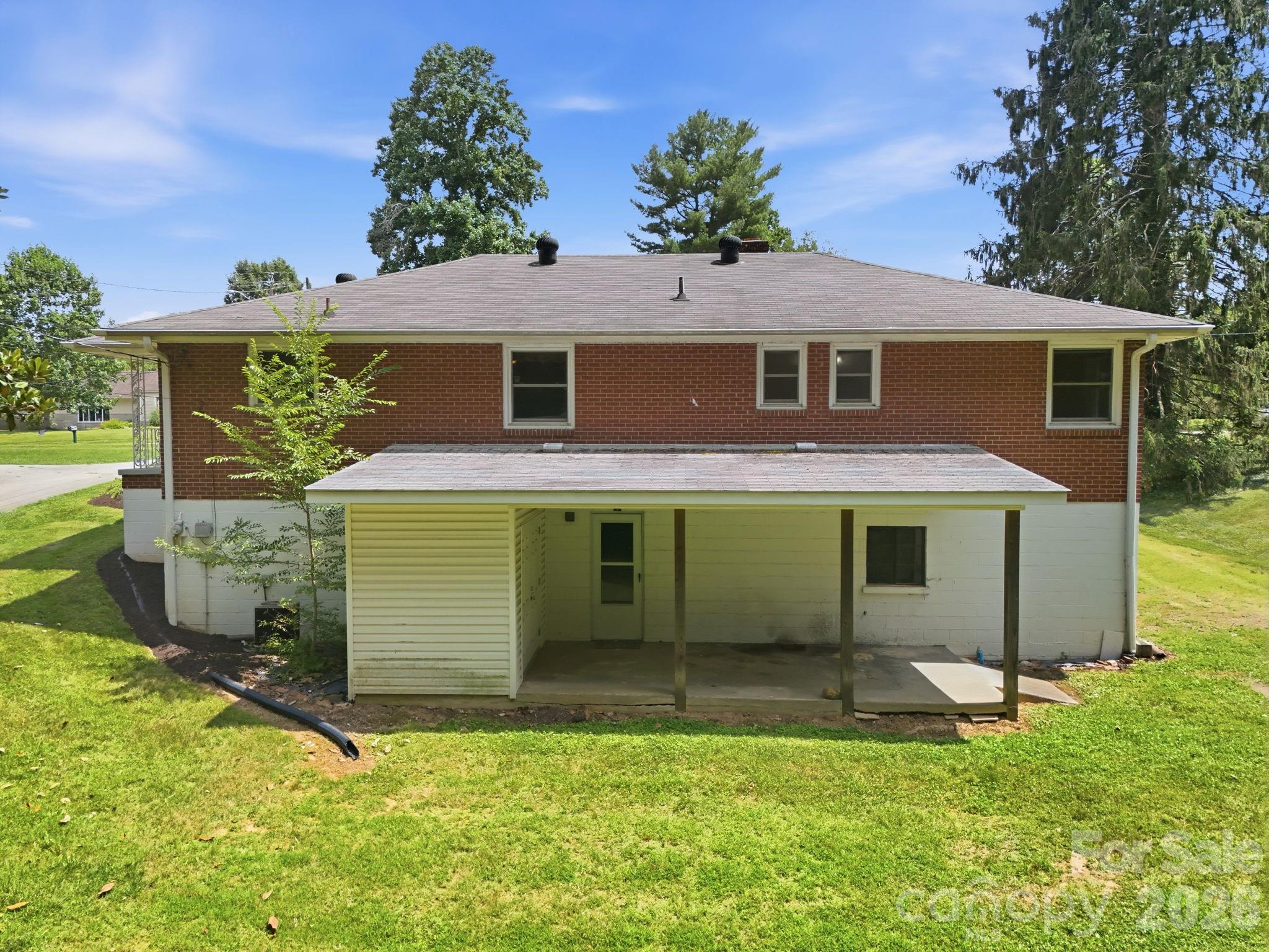 845 Sand Hill Road — Asheville