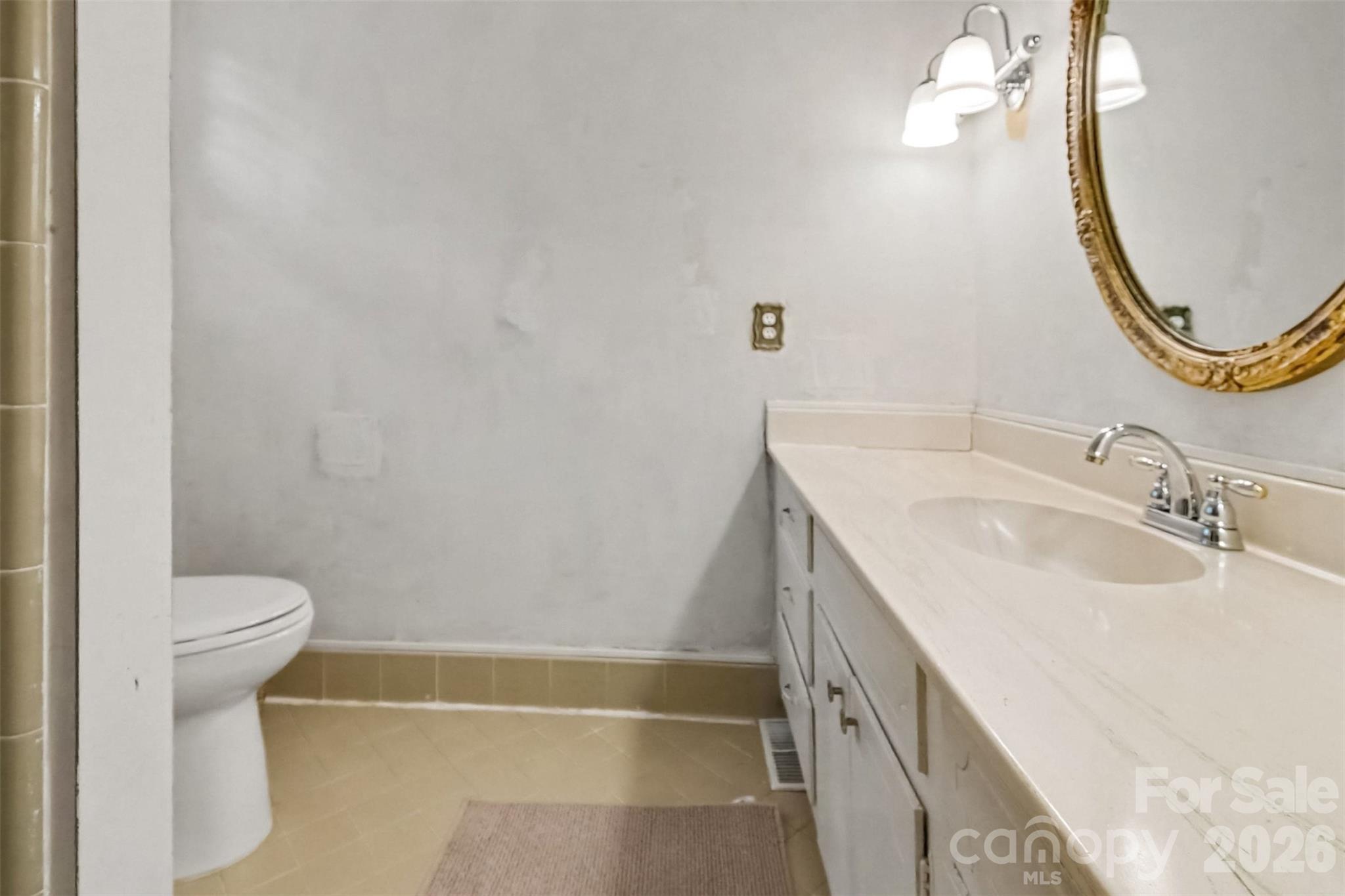 4221 Bridgewood Lane — Charlotte