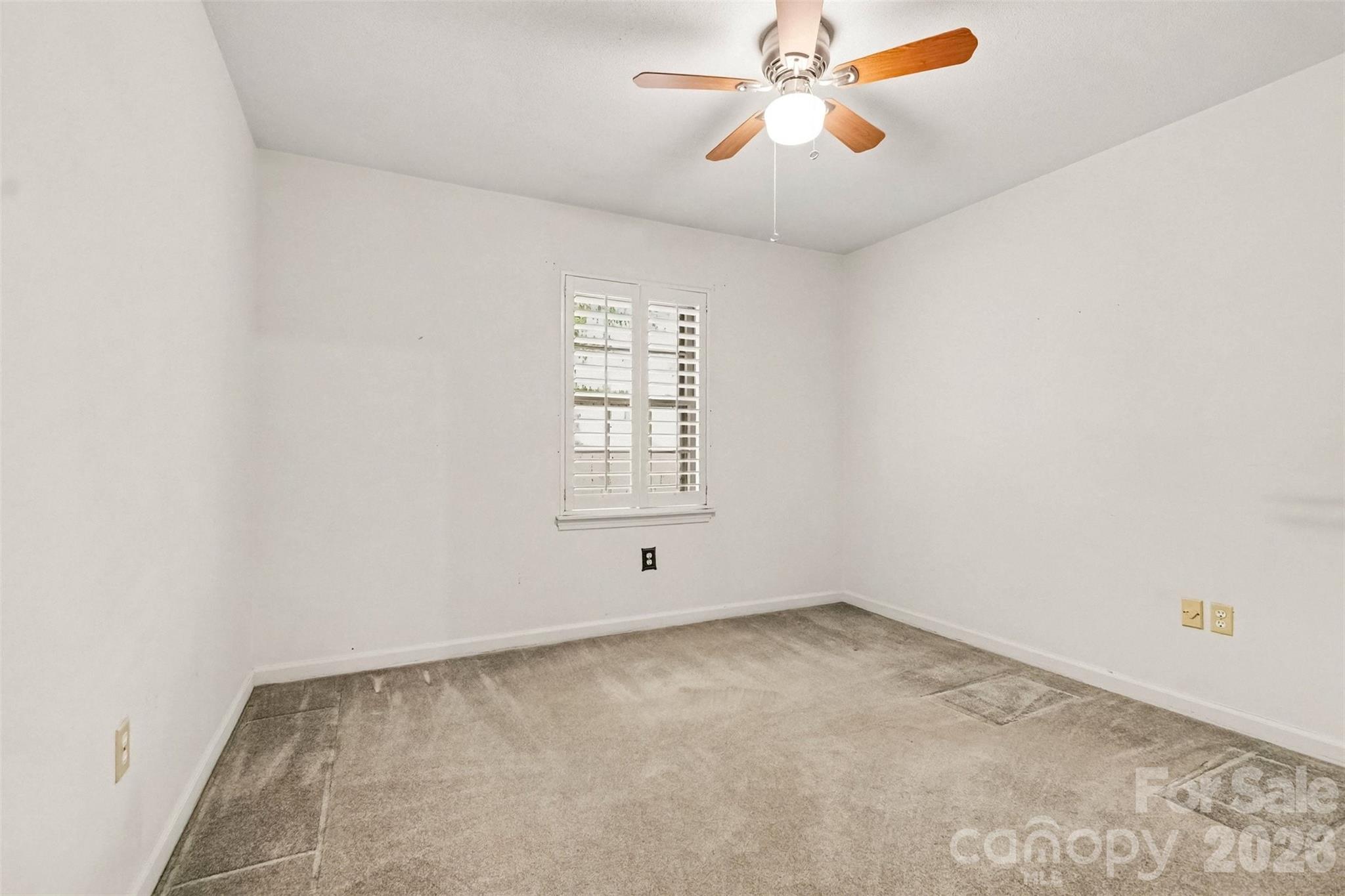 4221 Bridgewood Lane — Charlotte