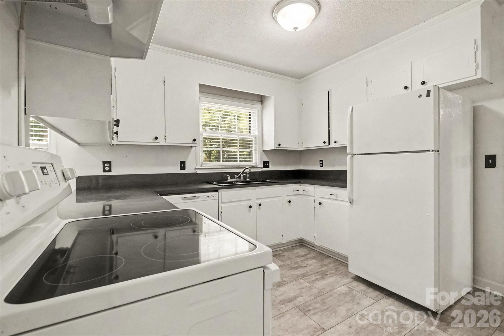 4221 Bridgewood Lane — Charlotte