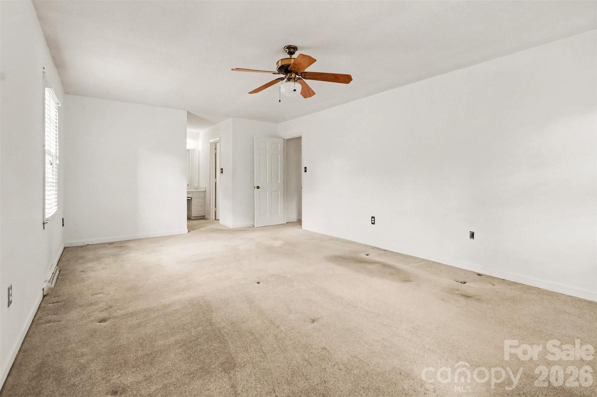 4221 Bridgewood Lane — Charlotte
