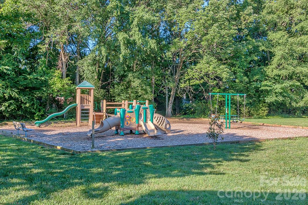 9209 Hanover South Trail — Charlotte