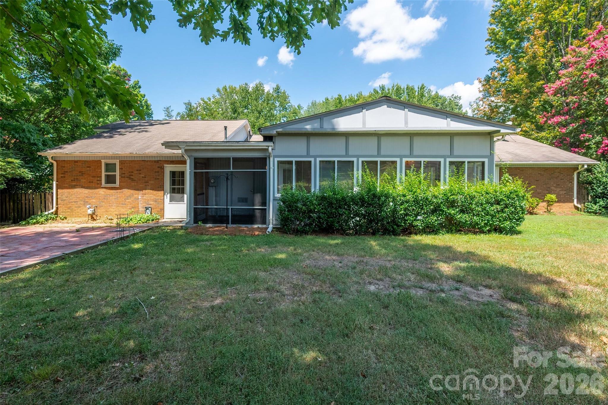 6637 Old Post Road — Charlotte