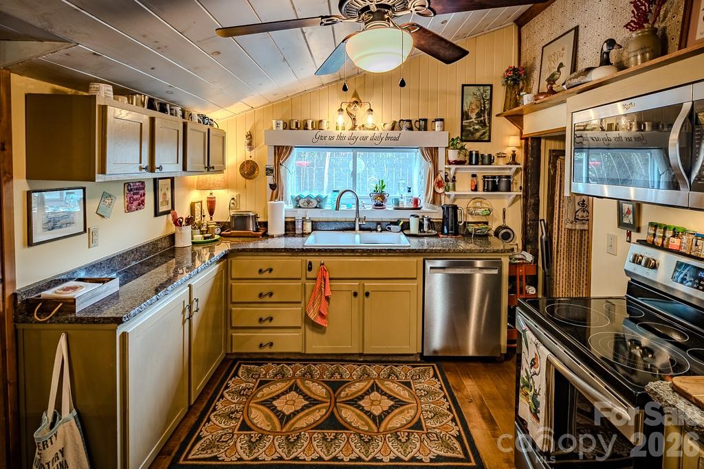 5950 N US 19e Highway — Newland