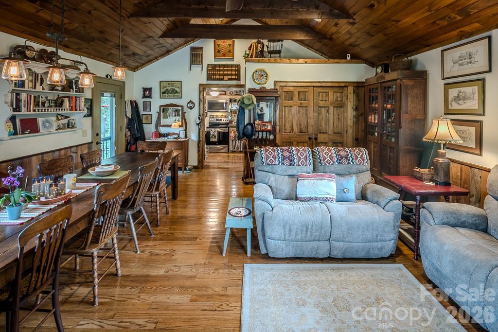 5950 N US 19e Highway — Newland