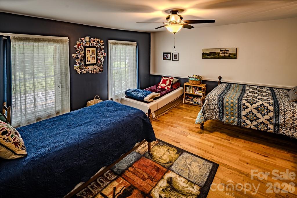 5950 N US 19e Highway — Newland