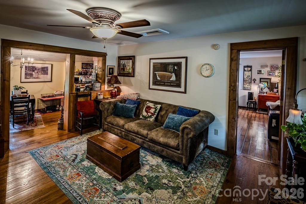 5950 N US 19e Highway — Newland