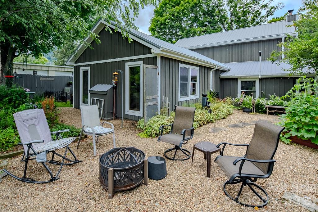 5950 N US 19e Highway — Newland