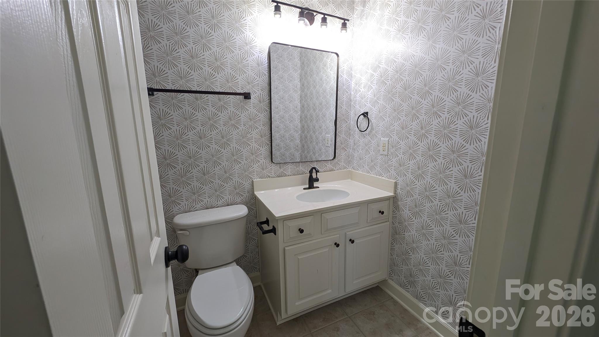 2421 Arden Gate Lane — Charlotte