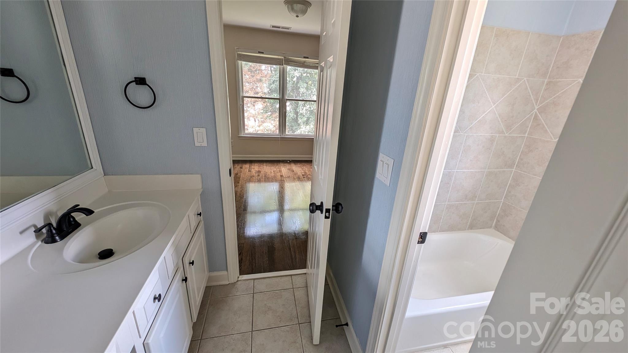 2421 Arden Gate Lane — Charlotte