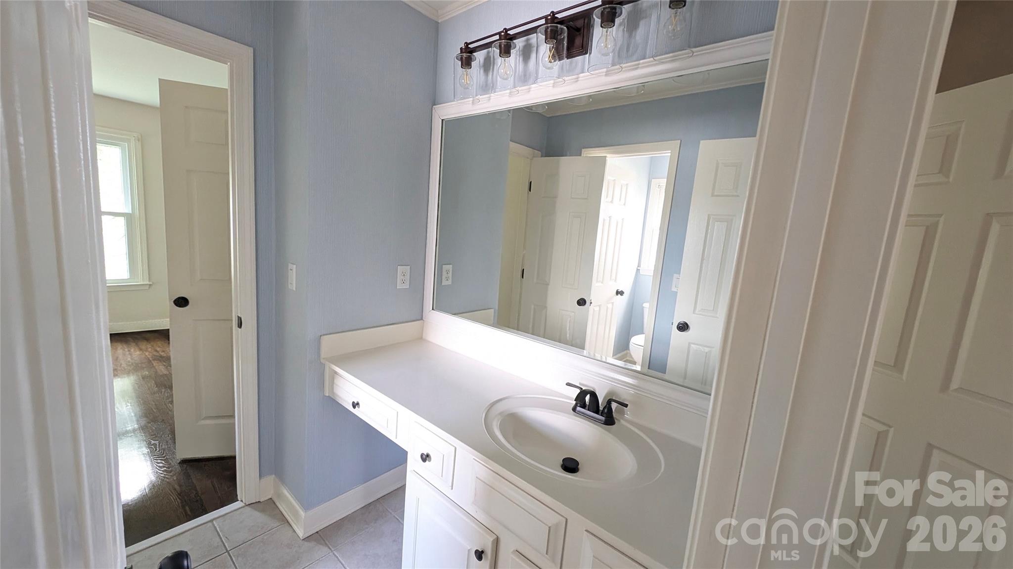 2421 Arden Gate Lane — Charlotte