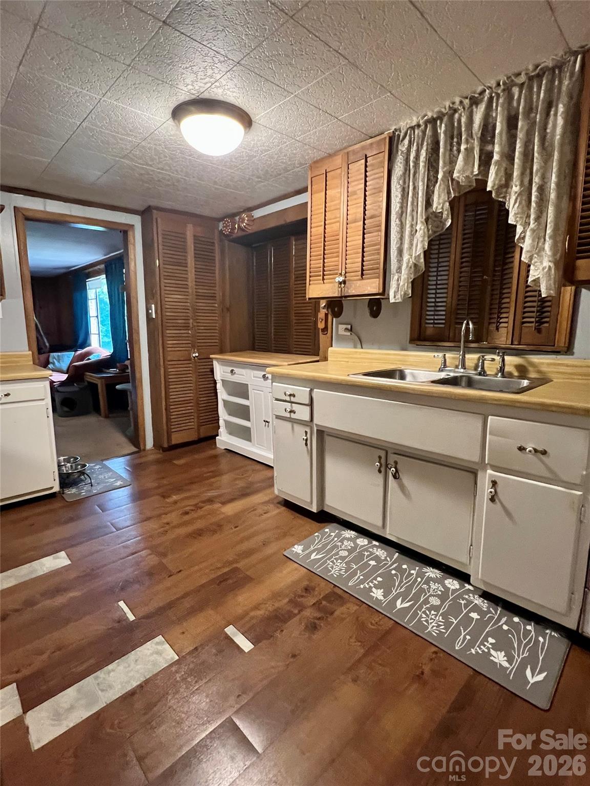 436 E Club Drive — Gastonia