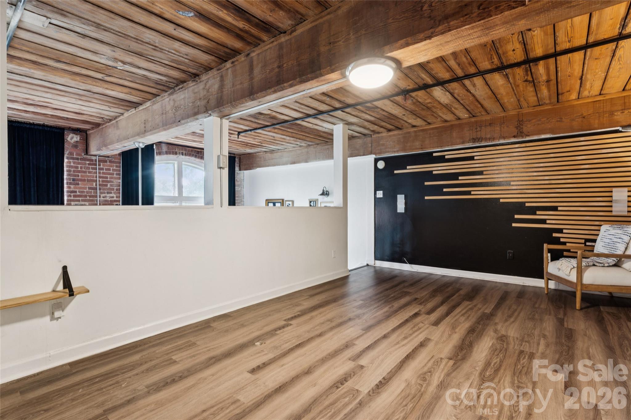 201 S Hoskins Road #111 — Charlotte