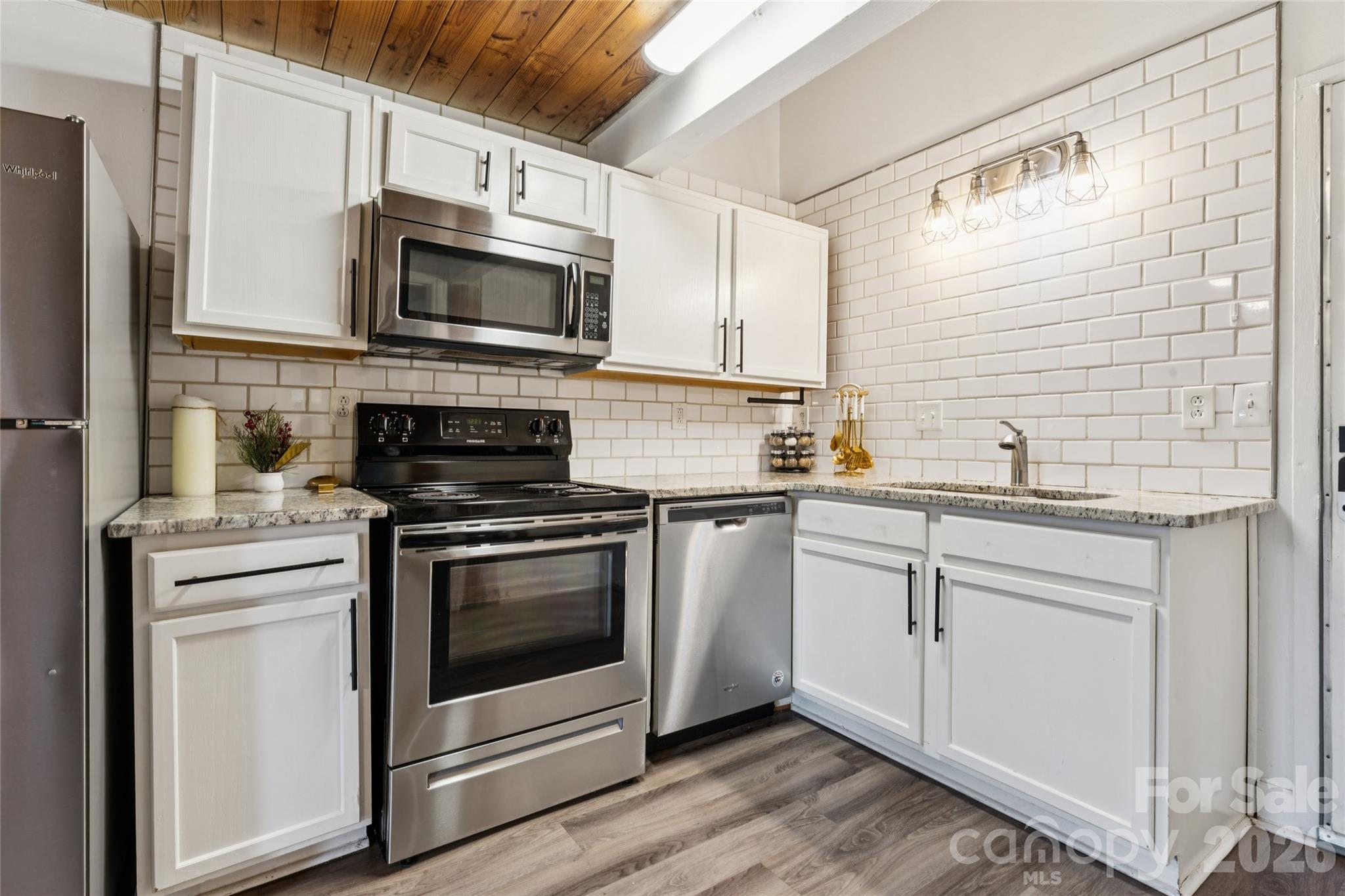 201 S Hoskins Road #111 — Charlotte