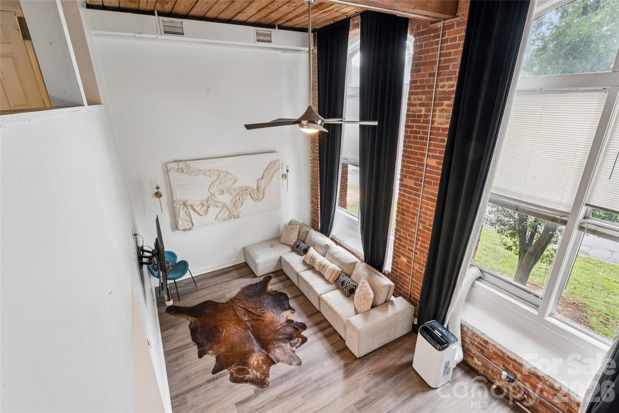 201 S Hoskins Road #111 — Charlotte