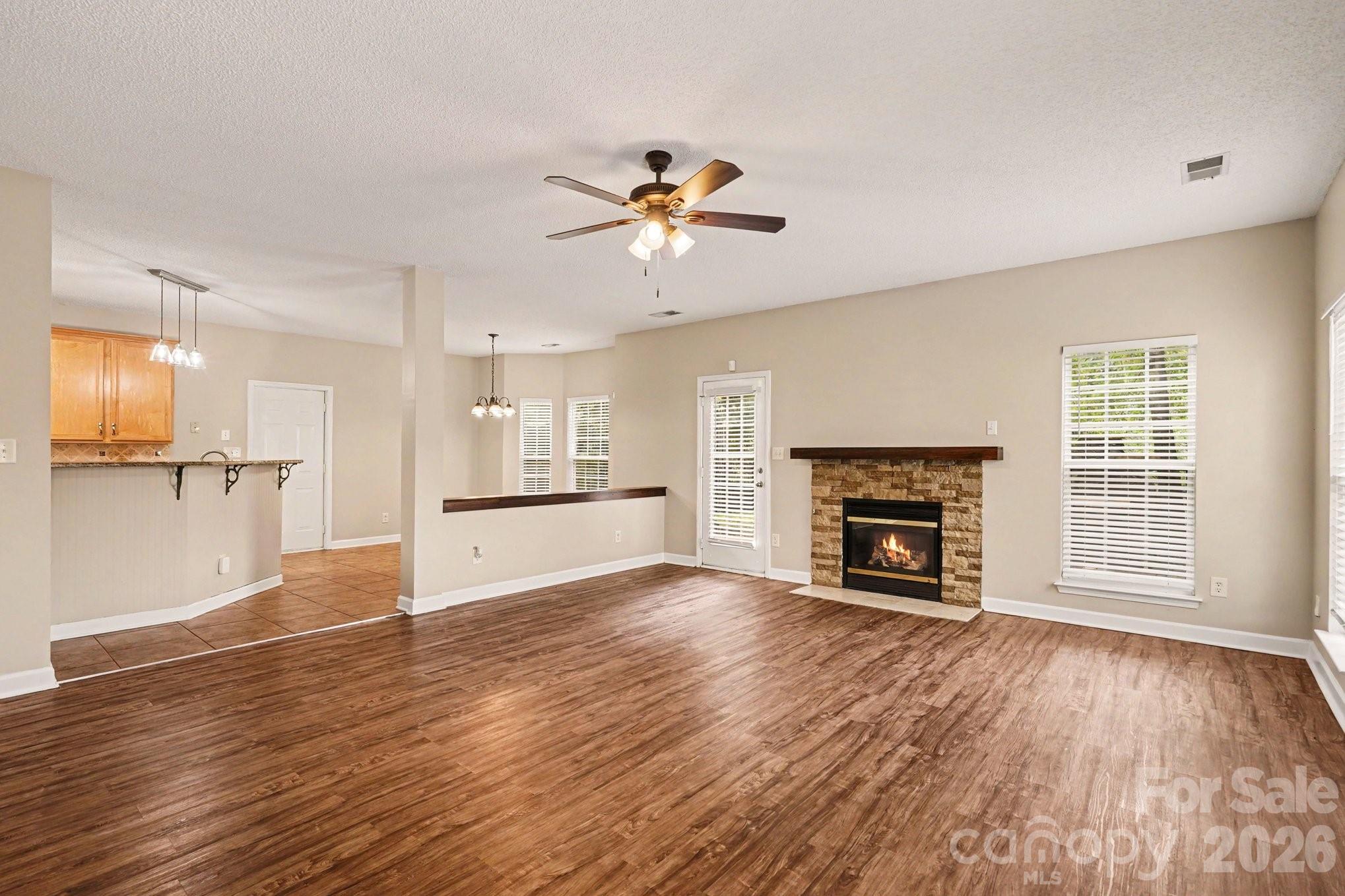 12616 Coral Sunrise Drive — Huntersville