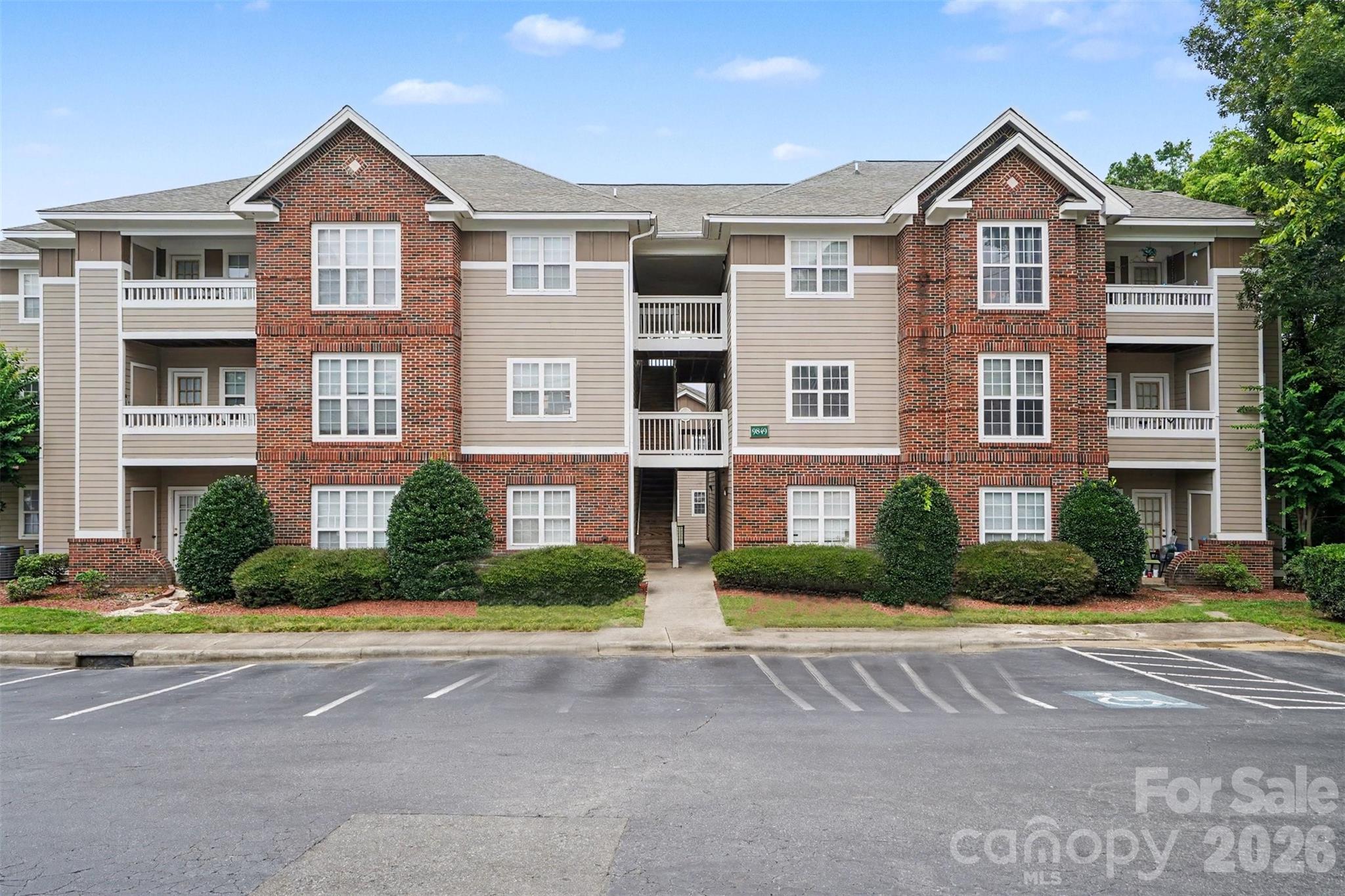 9849 Campus Walk Lane #D — Charlotte